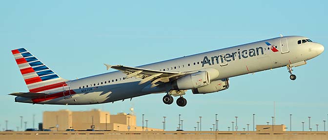 American Airbus A321-231 N567UW, Phoenix Sky Harbor, November 11, 2017
